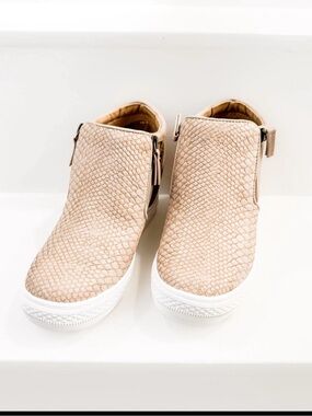 New! Not rated!Slip-On Sneaker Booties in Pebble Texture
